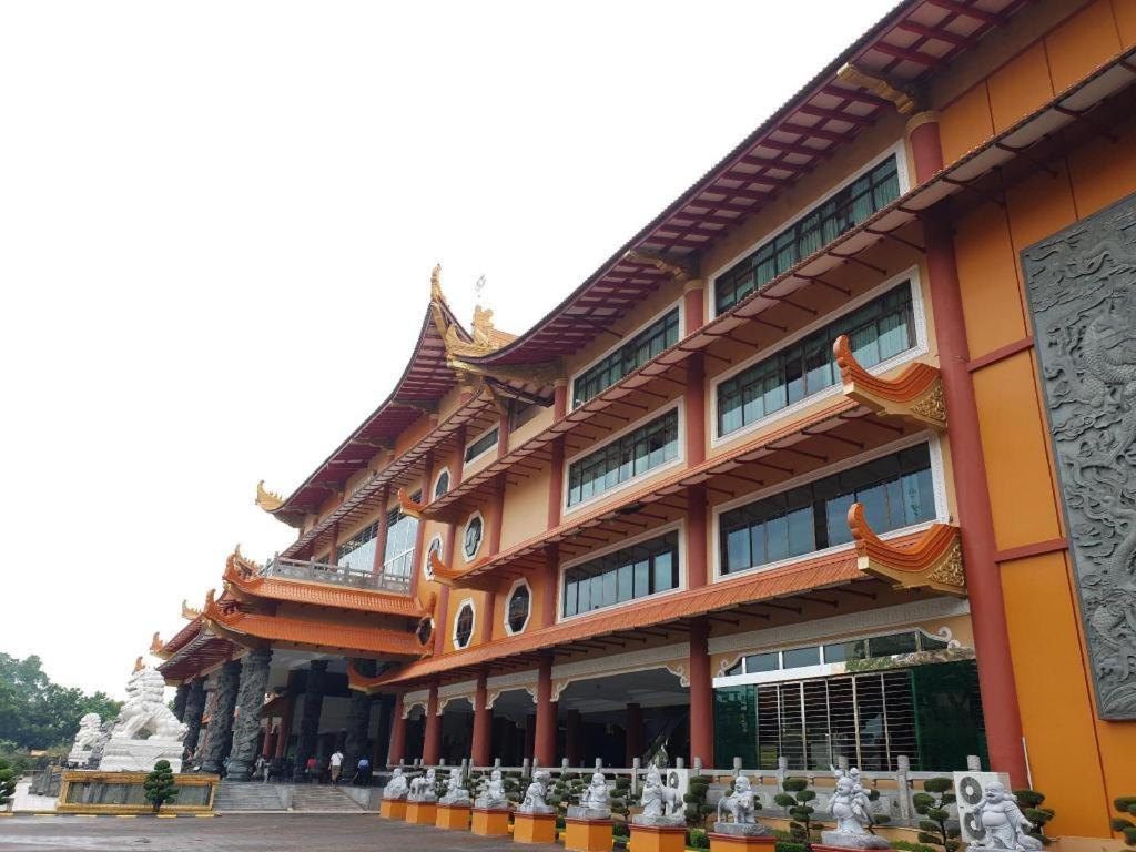 Sans Cemara Asri Hotel