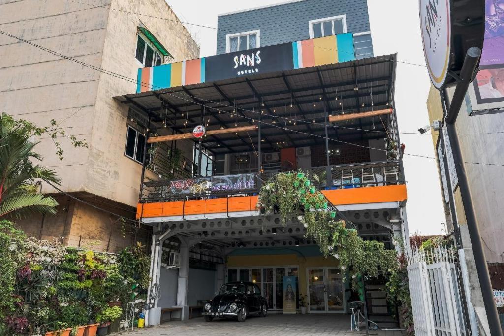Sans Cemara Asri Hotel Medan
