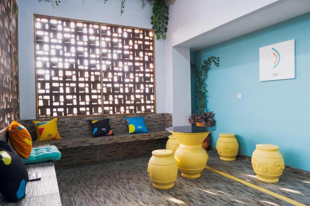 Hotel Sans Cemara Asri Medan